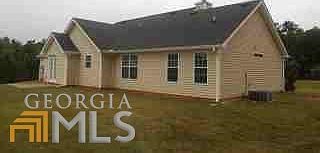 5th image of 375 Oak Hill Dr