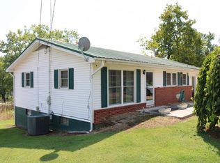 71 Erwin St, Mosheim, TN 37818