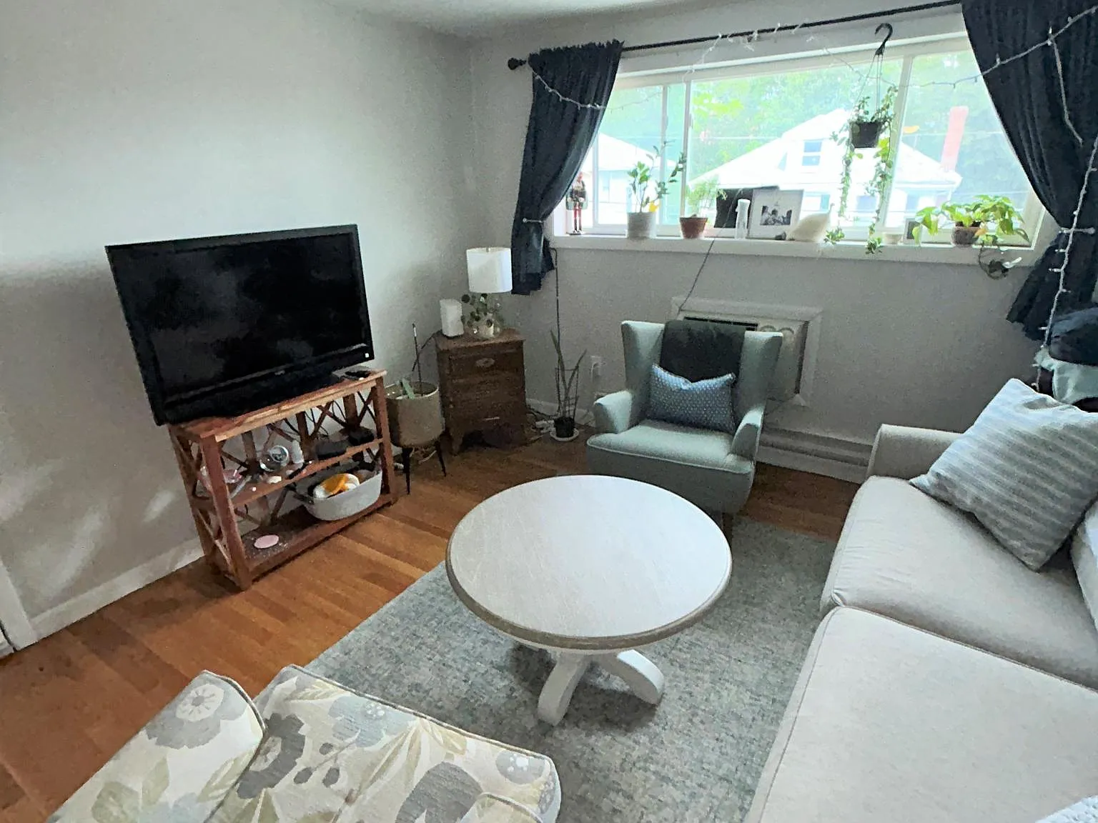 2 bed, 725 sqft, $2,400 — Photo 4