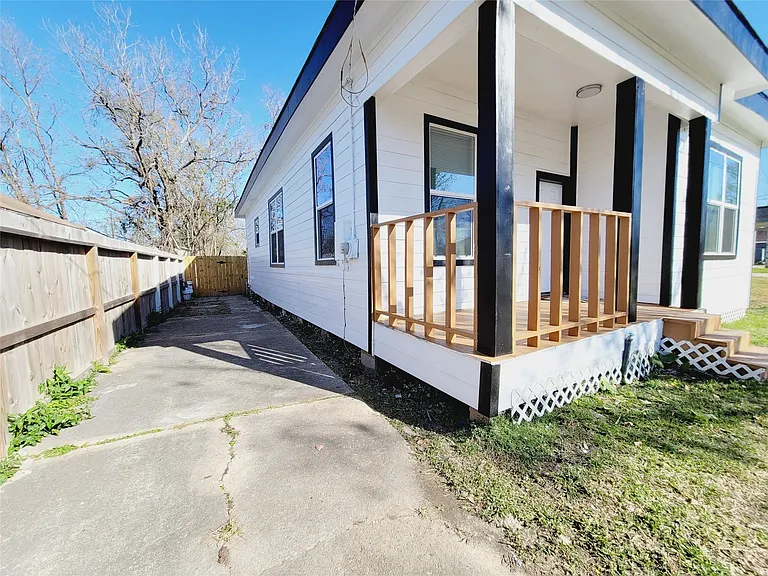 7973 Sparta St — Photo 3