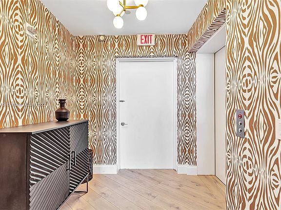 2nd image of 2020 N Bayshore Dr APT 2406