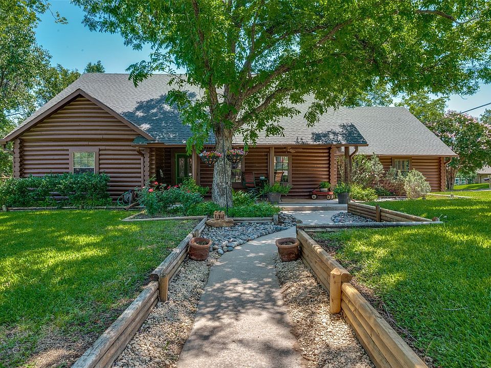 1st image of 322 Post Oak Dr