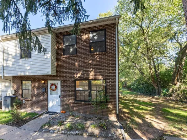 8 Saw Mill Run Condo 8, Norristown, PA 19401