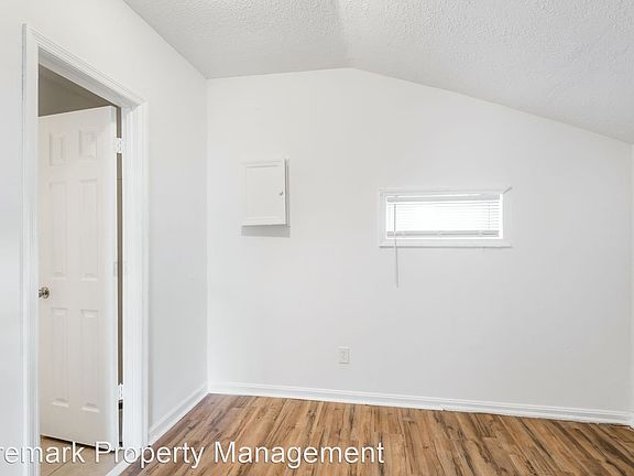 3rd image of 142 N Russell St #10400894