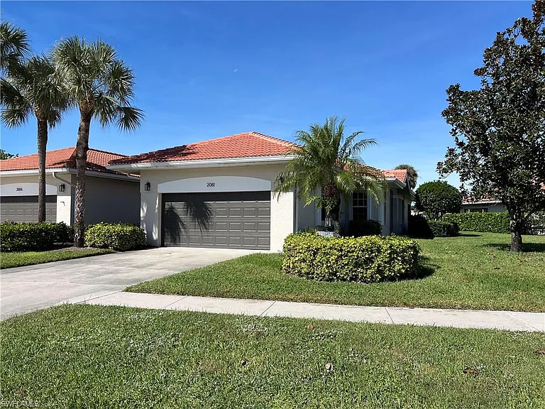 2081 Crestview Way #A-7 — Photo 1
