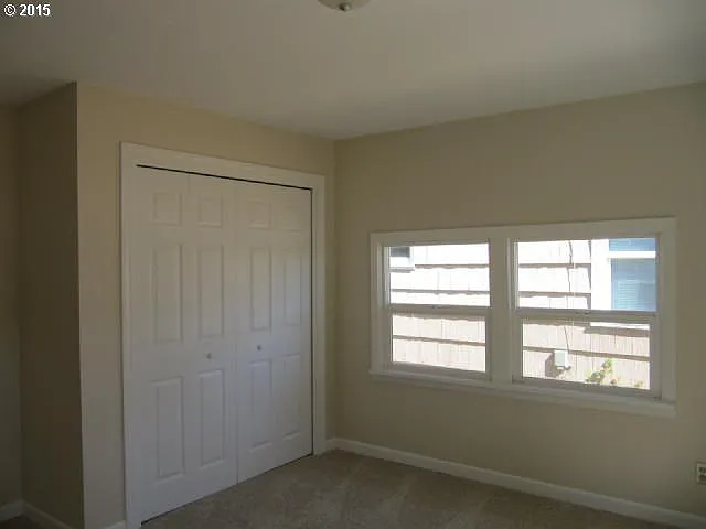 350 N Maple St — Photo 9
