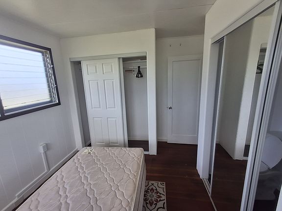 4th image of 673 W Kawailani St
