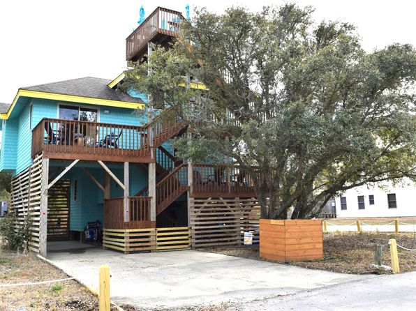 768 Bayberry Ct