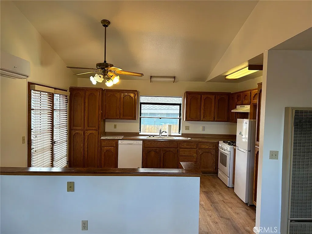 2 bed, 952 sqft, $1,700 — Photo 4