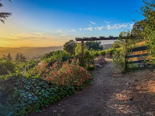 6006 Wild Horse Valley Road, Napa, CA 94558