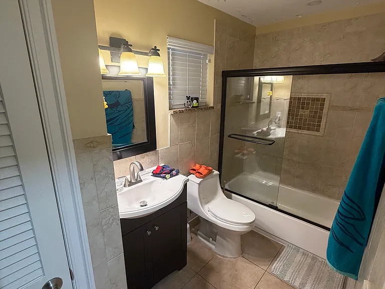 147 Alcazar St — Photo 10