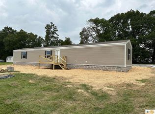 338 Royal Oaks Dr, Columbia, KY 42728