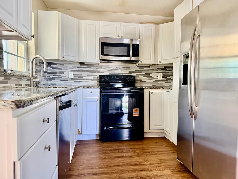 521 Frandor Pl — Photo 17