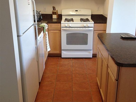 3rd image of 837 Washington Ave APT 5H