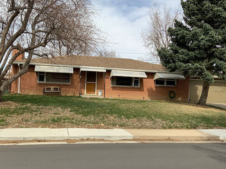 1st image of 2408 Lake Dr