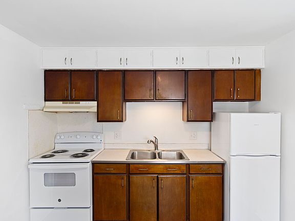 3rd image of 412 & 418 N Clinton St #1991