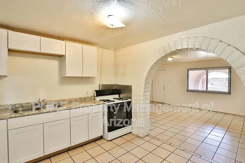 2 bed, 1.0 bath, 780 sqft, $1,045 — Photo 4