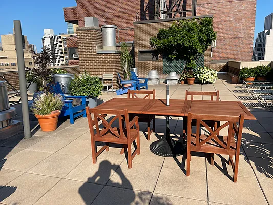 Rented by Corcoran | media 19