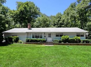 10 Valley Rd, Kinnelon, NJ 07405