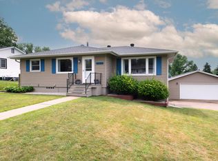 4220 Riverview Dr, La Crosse, WI 54601