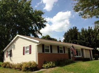 1324 N 13th Ave, West Bend, WI 53090