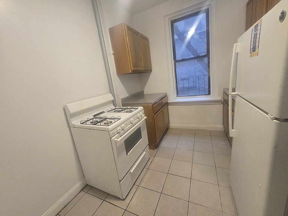 1st image of 158 Linden Blvd #13