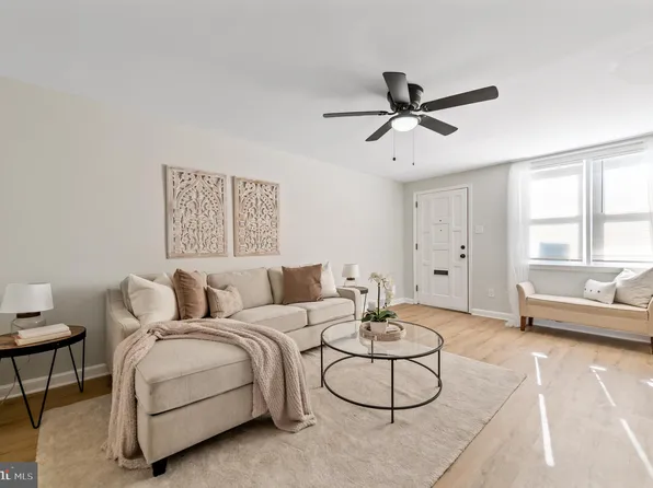 557 S 3rd St, Darby, PA 19023