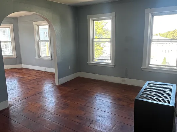564 Main St #3, Southbridge, MA 01550