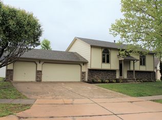 1202 S Goebel St, Wichita, KS 67207