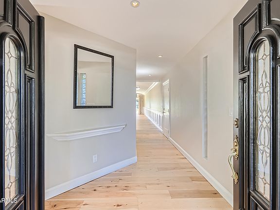 5th image of 501 W Gleneagles Dr