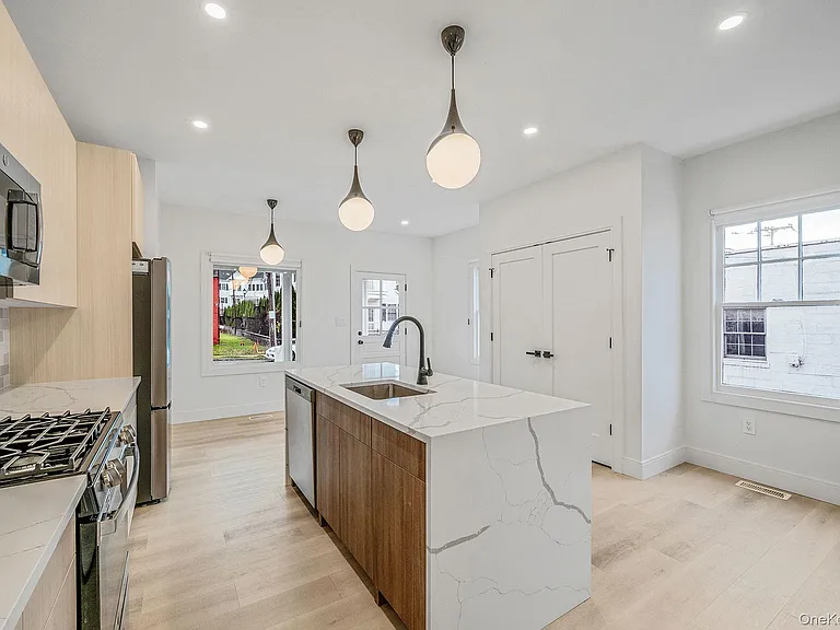 24 Skillman St #LOWER — Photo 1