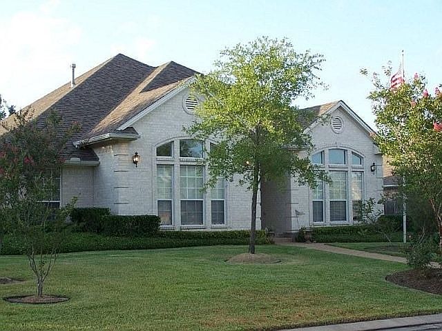 819 Holston Hills