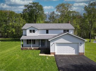 8304 Sharp Ln, Chesterland, OH 44026