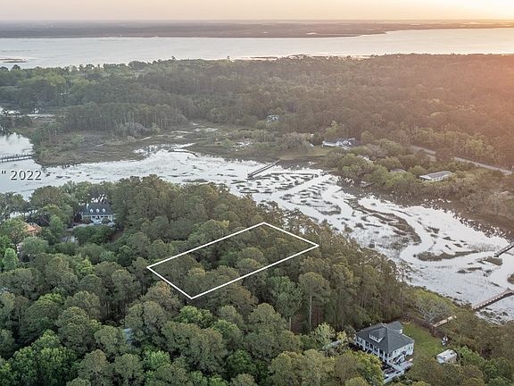 4th image of 14 River Club Dr