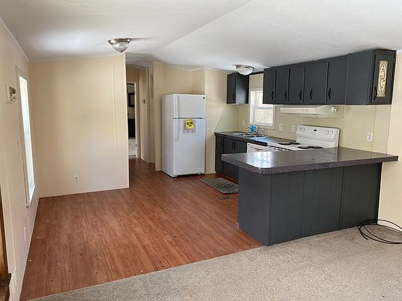 3rd image of 116 Tulip Tree Ct