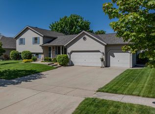 1138 Tanager Trl, De Pere, WI 54115