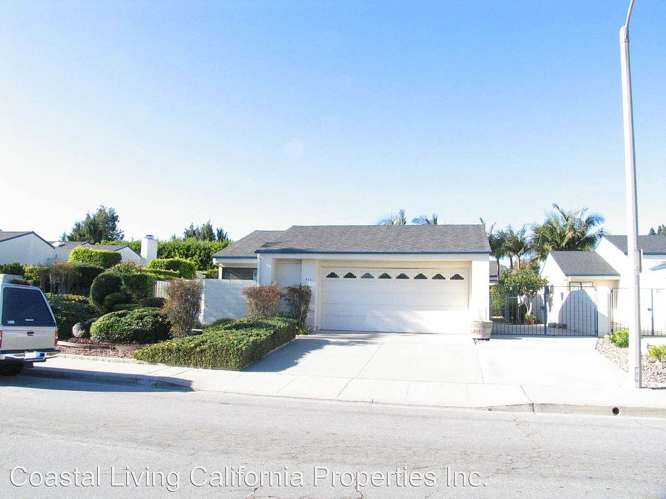 1st image of 921 Sterling Ave