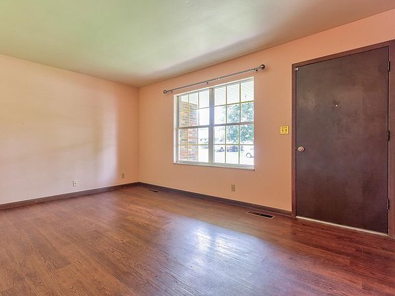 3rd image of 7301 E Gum St
