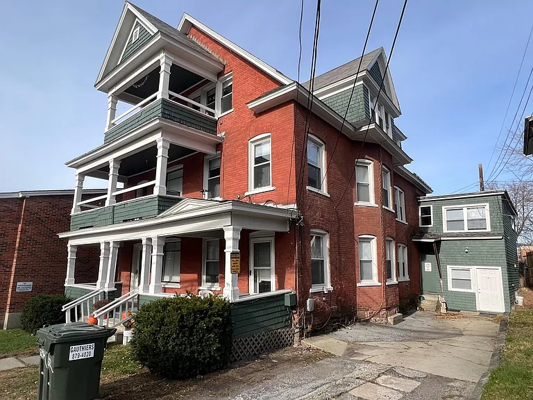 198 King St #6 — Photo 8