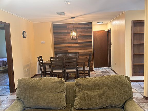 2nd image of 119 Jay St