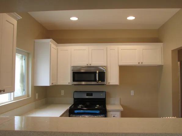 1514 W Summit St, Long Beach, CA 90810