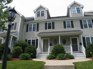 12 Green St UNIT 5, Woburn, MA 01801