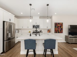 675 E GINKO Avenue #201, Gilbert, AZ 85297