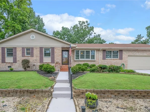 100 Nottingham Dr, Colonial Heights, VA 23834