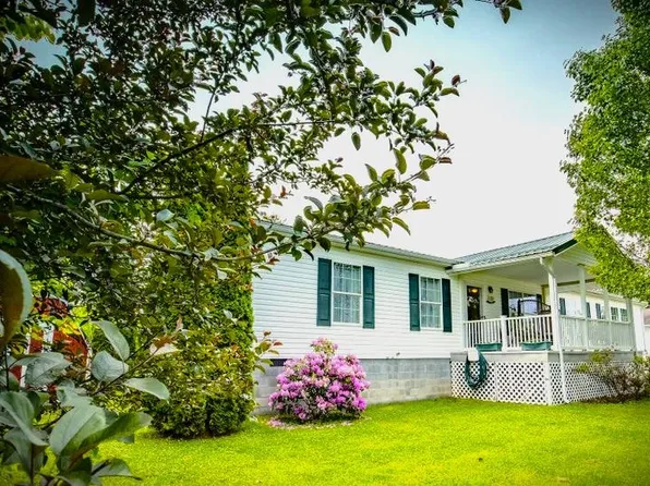 20 Rocking Horse Ln, Fayetteville, WV 25840