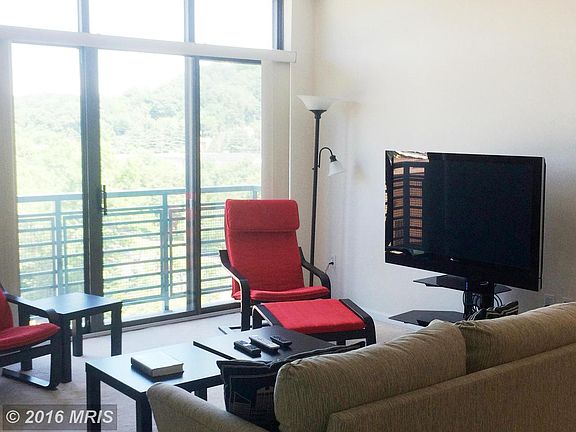 2nd image of 2720 S Arlington Mill Dr Unit 511