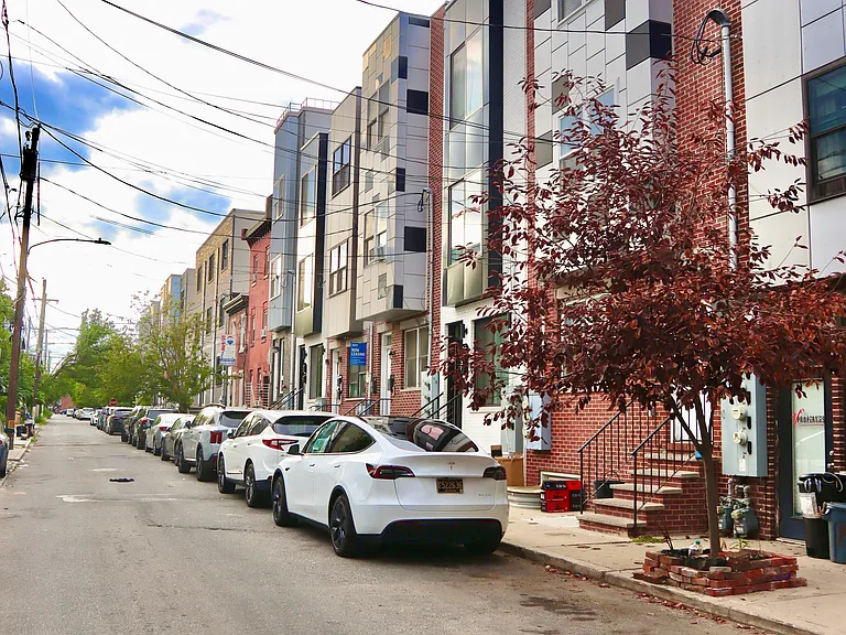 1503 W Seybert St #B — Photo 17