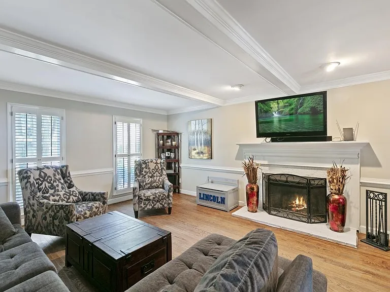 6221 Dresden Ln — Photo 10