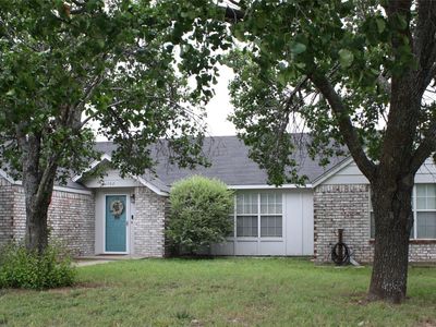 1102 Zahara St, Bowie, TX, 76230