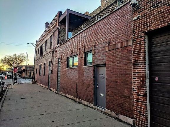 5th image of 1200 W Grand Ave